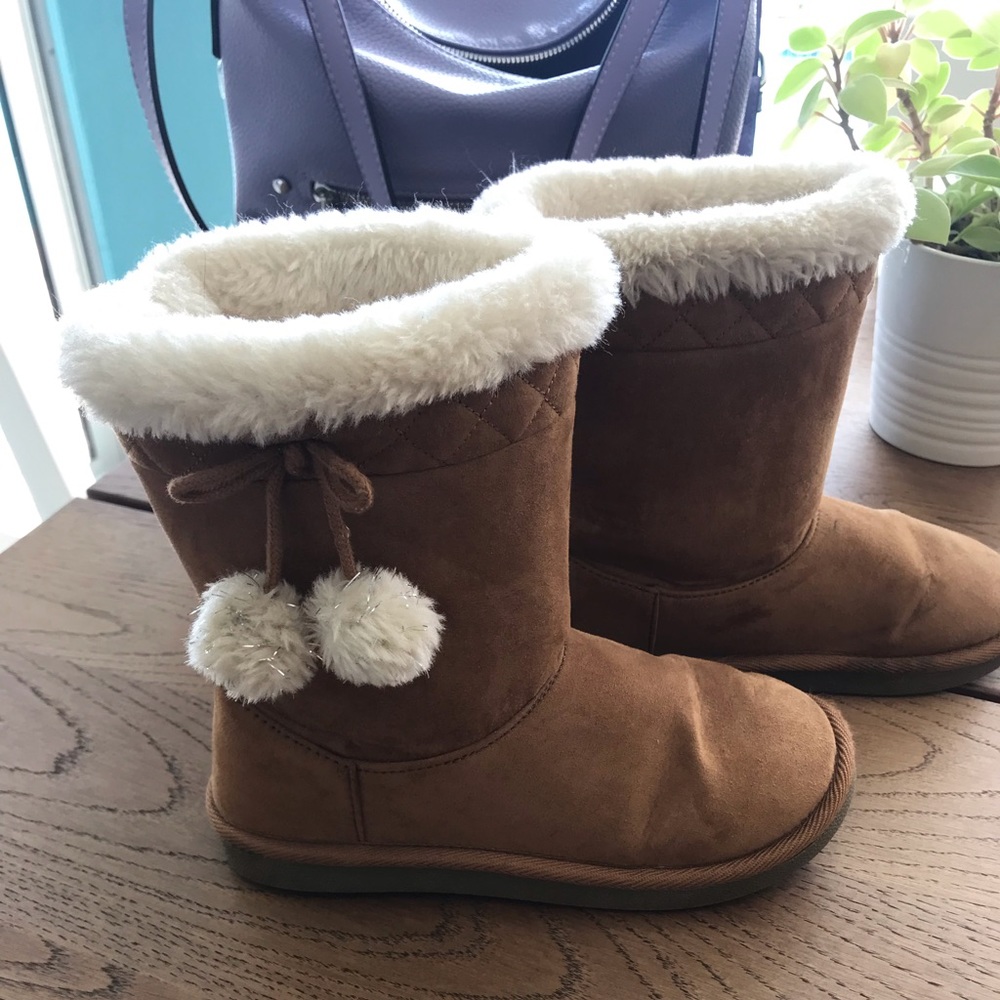 Girls boots size 2M